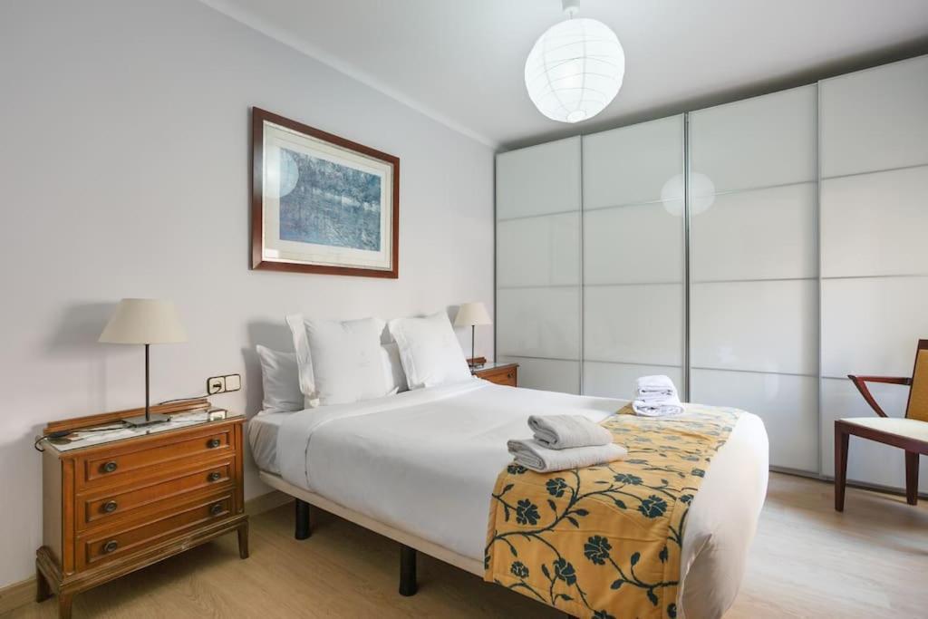 Lovely Close To Fcb, Fira Wmc Barcelona Apartment *
